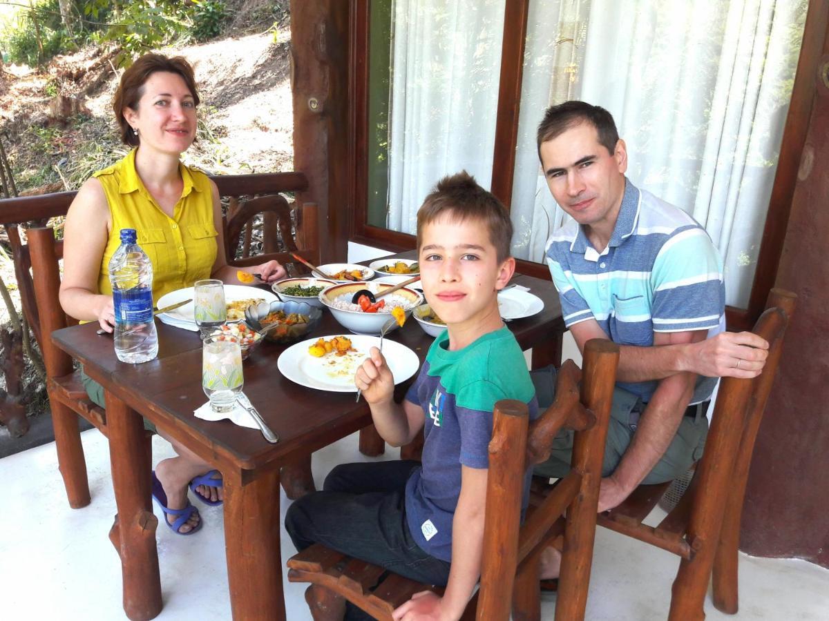 La Rochelle Bed & Breakfast Ella Bagian luar foto